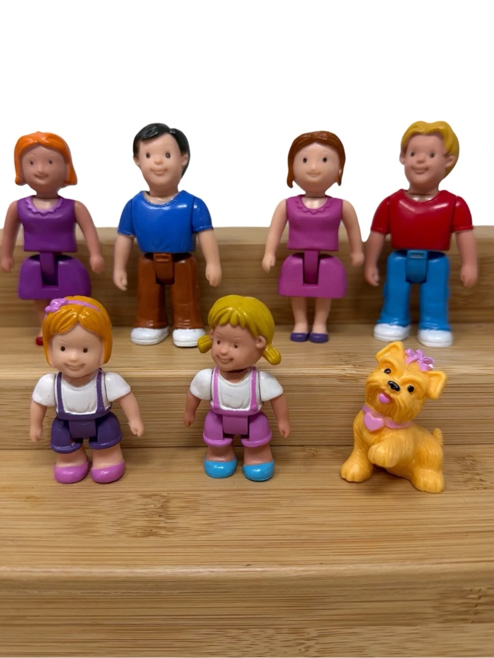 Playkidz Family Figures  7-piece collection Of posable Figures 2-3 Inches EUC